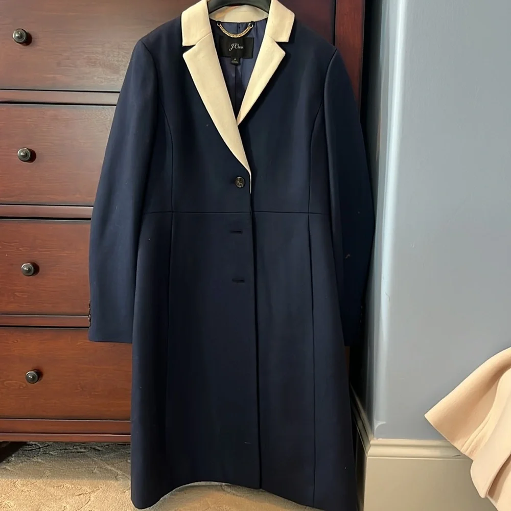 J. Crew Topcoat with contrast lapel in double-serge wool Color: NAVY Size: 4 - Picture 2 of 10